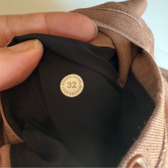 Lululemon commission slim chino pant in earth clay, size 32 - Picture 10 of 11